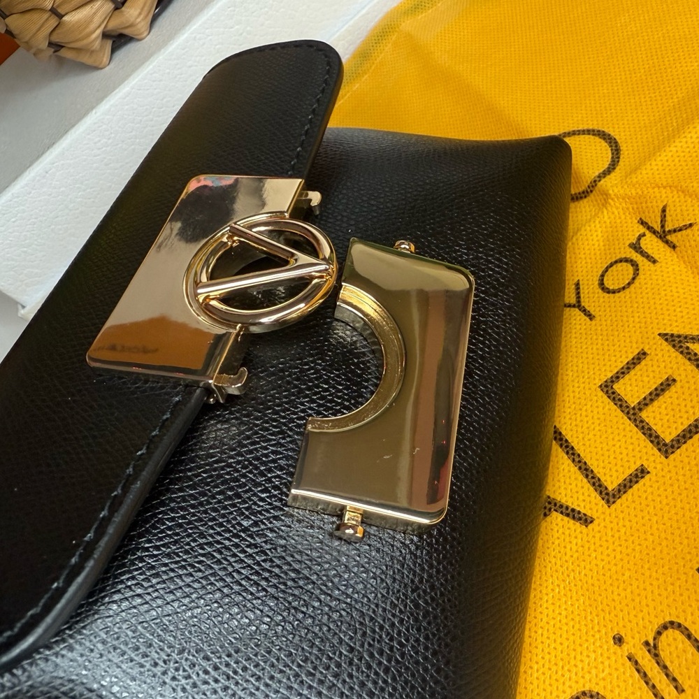 🆕VALENTINO by Mario Valentino Crossbody Bag - Picture 14 of 17